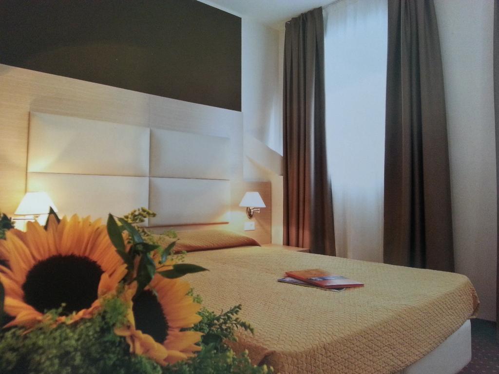 Hotel Regina Bolzano Room photo