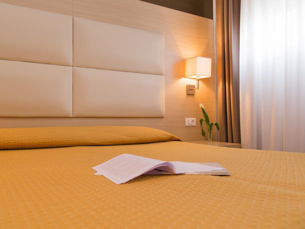 Hotel Regina Bolzano Exterior photo