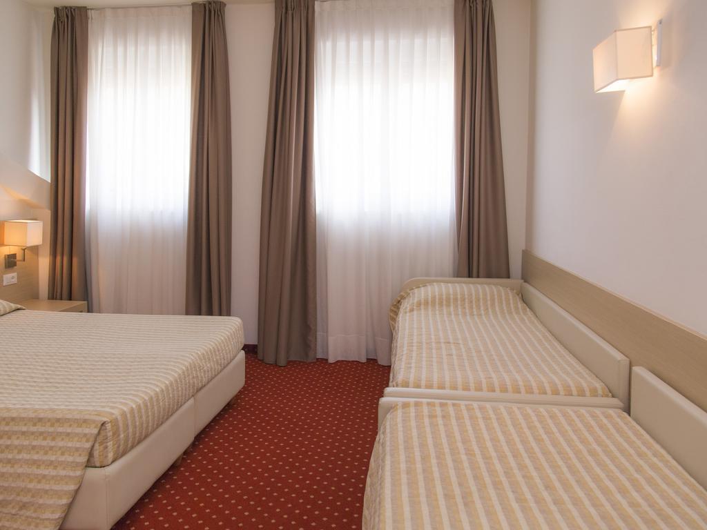 Hotel Regina Bolzano Exterior photo